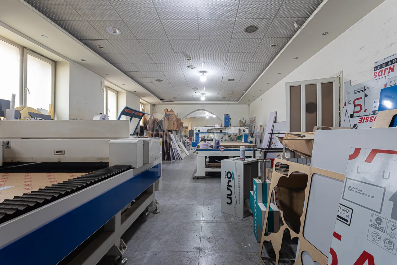 Commercial property for sale Arshakunyats Ave, Center Yerevan, 158541