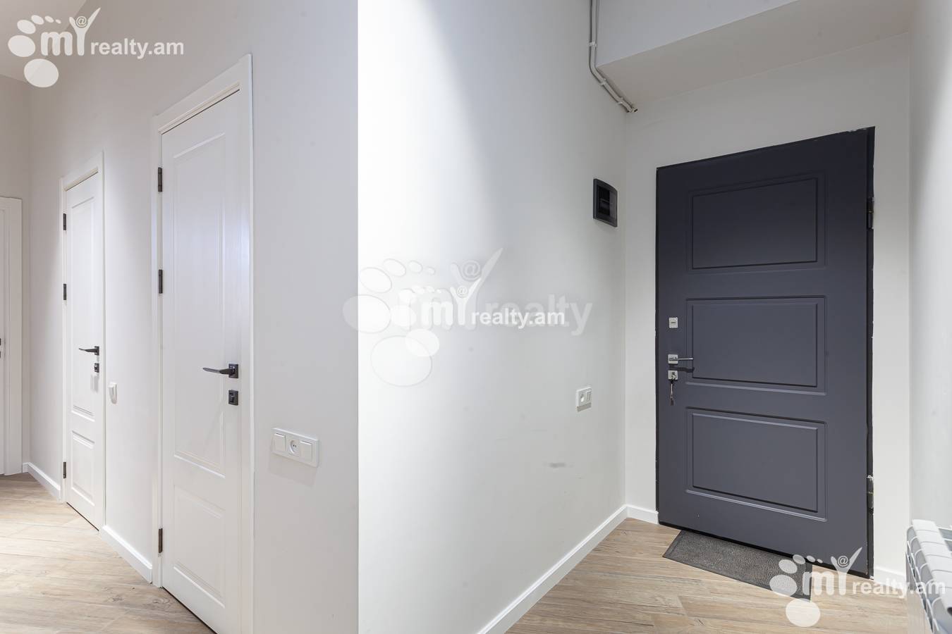 3 bedroom apartment for sale خیابان آدونس, عربگیر ایروان, 156386