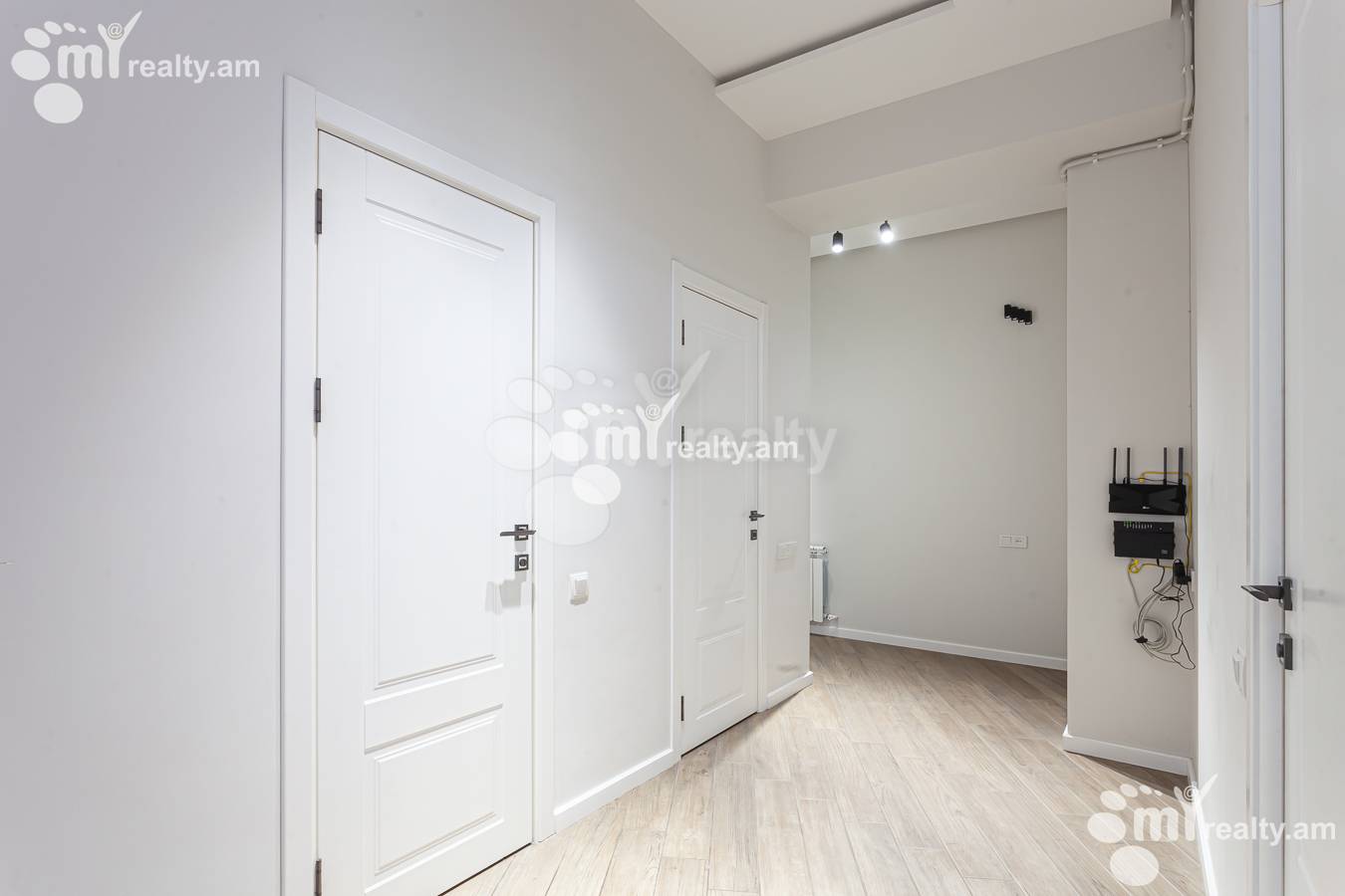 3 bedroom apartment for sale خیابان آدونس, عربگیر ایروان, 156386