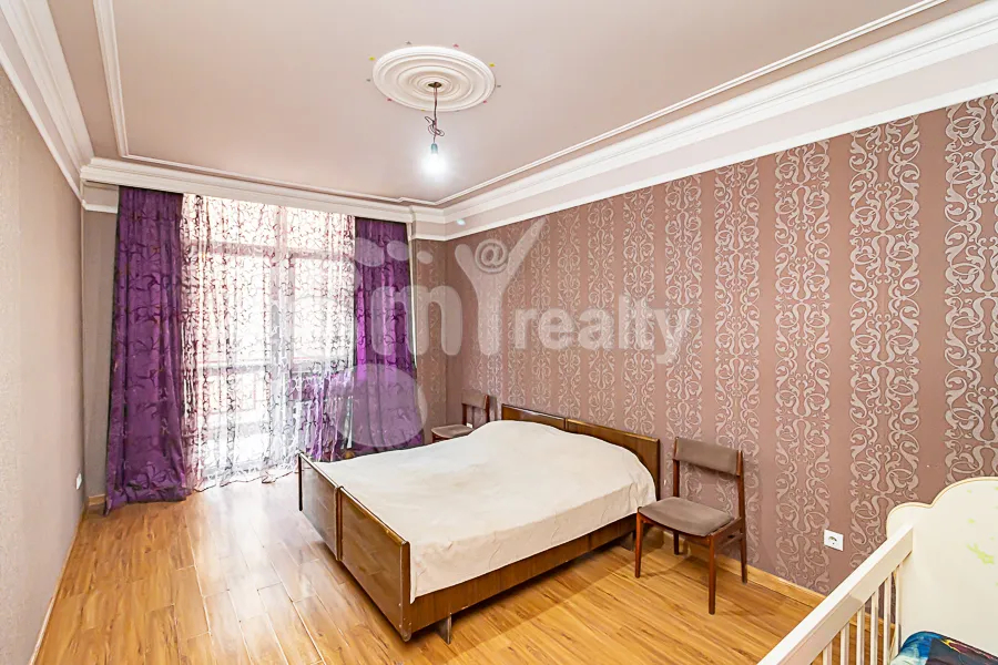 3 սենյականոց բնակարան վարձով Ռոստոմի փող, Կենտրոն Երևան, 159425