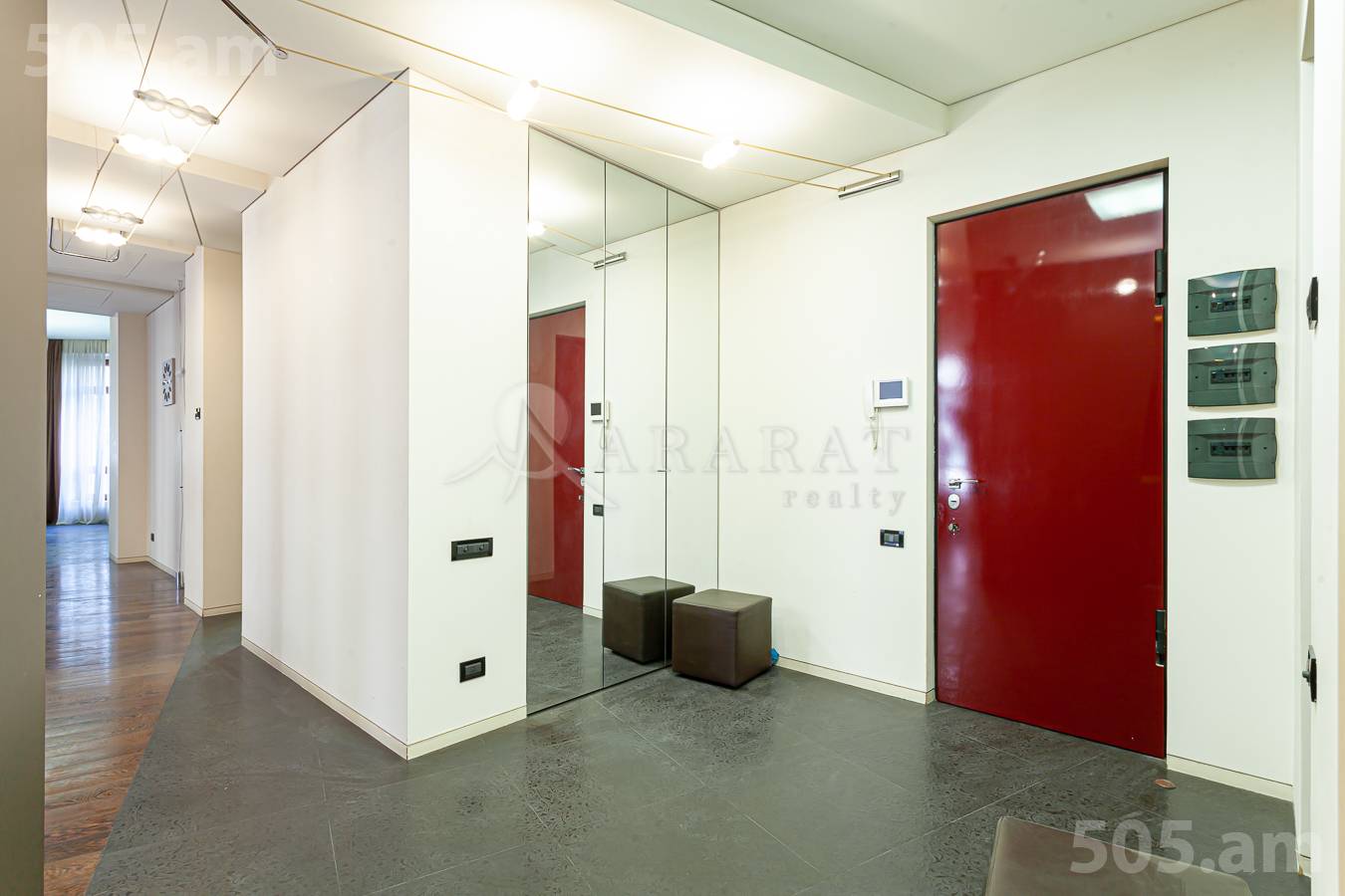 Купить 4 комнатную квартиру Северный пр, Центр Ереван, 154633