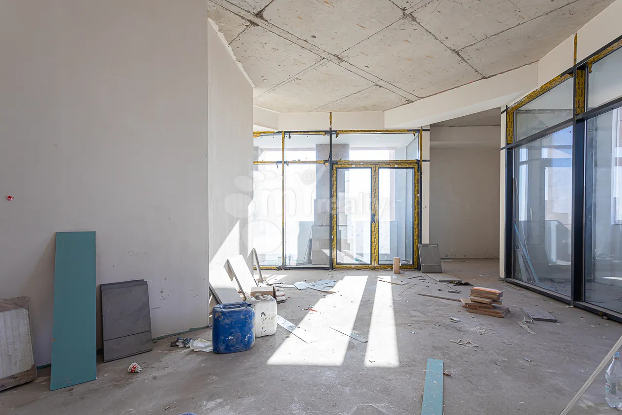 4 սենյականոց բնակարան  Կոմիտասի պող, Արաբկիր Երևան, 159057