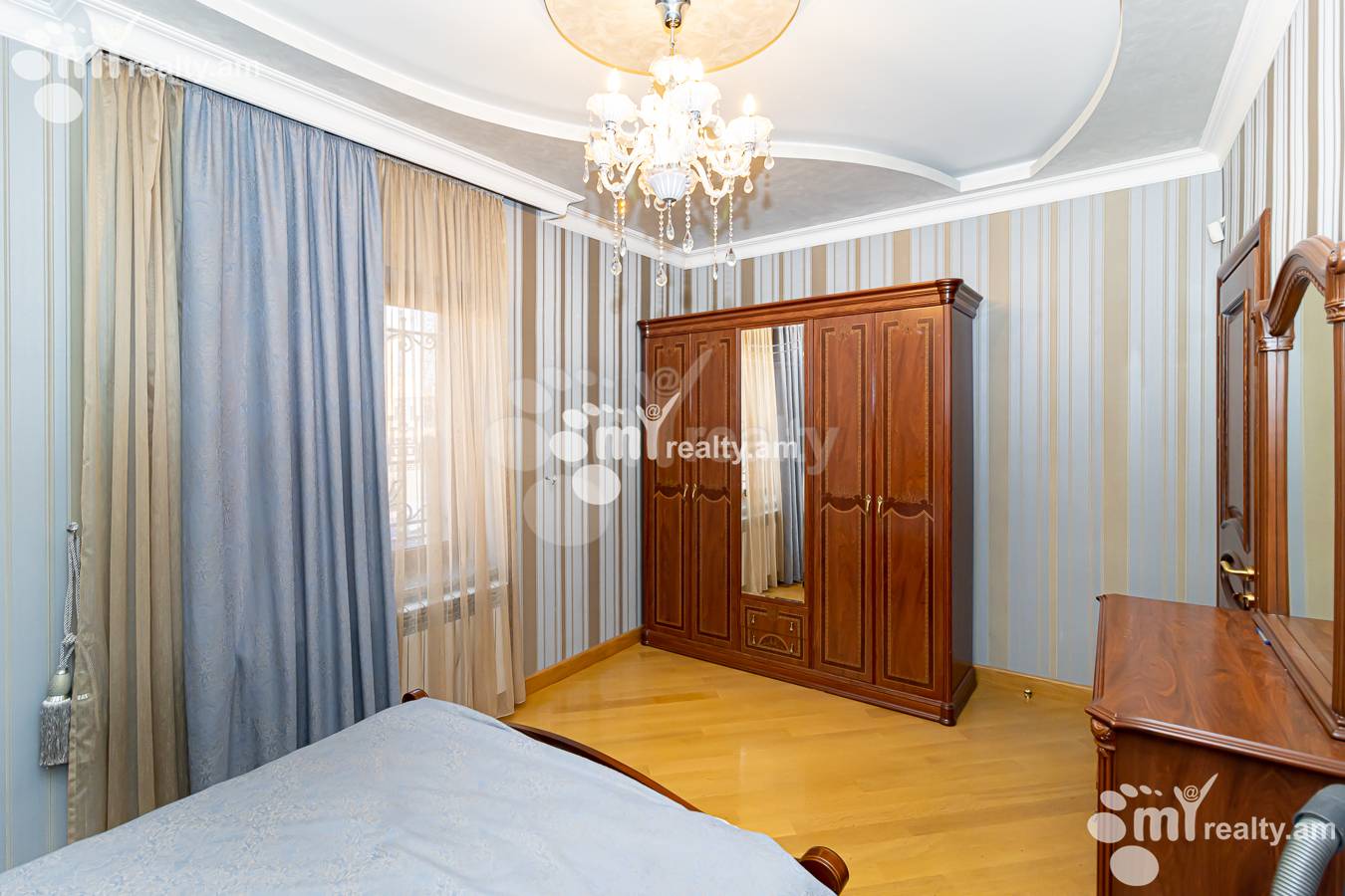 House for sale G 1 dis., Ajapnyak Yerevan, 154562