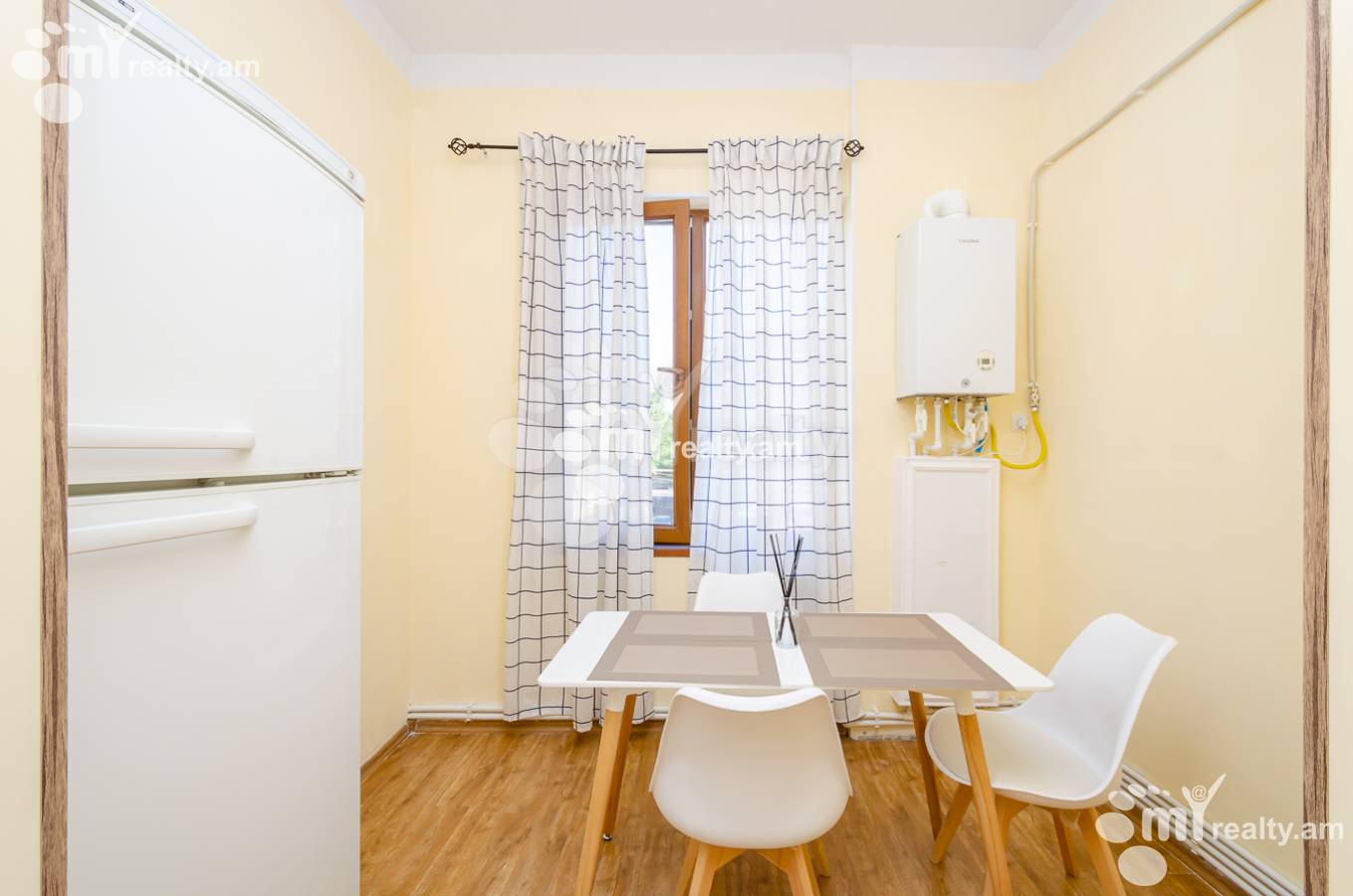 2 bedroom apartment for rent Mashtots Ave, Center Yerevan, 151284