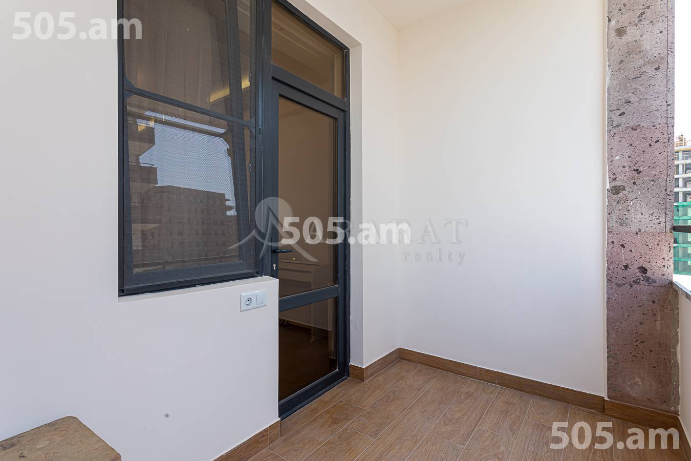 5 սենյականոց բնակարան  Ադոնց փող, Արաբկիր Երևան, 156524