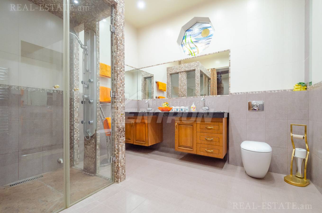 4 bedroom apartment for sale rue d'Abovyan, Center Yerevan, 137151