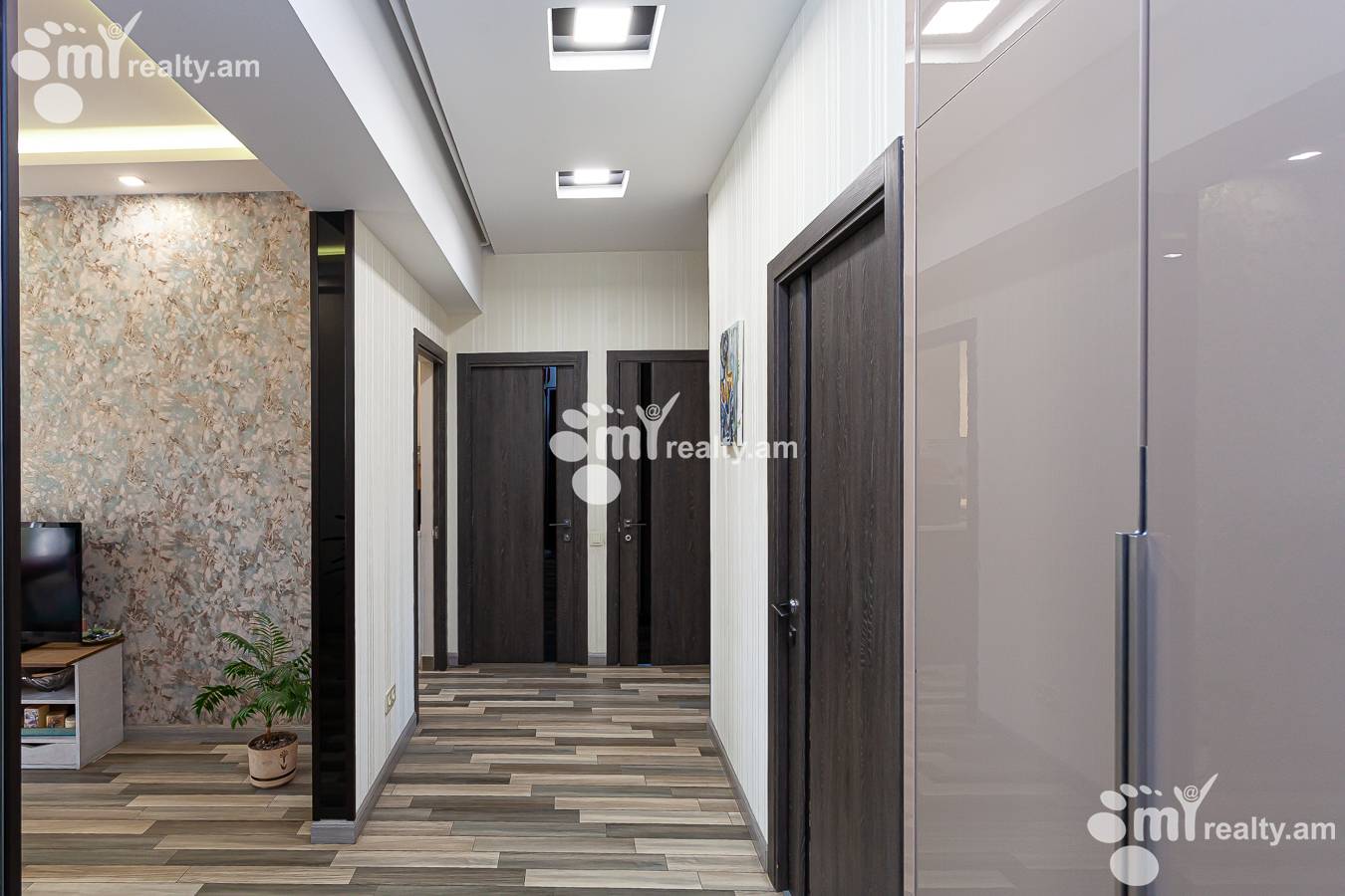 3 սենյականոց բնակարան  Կոմիտասի պող, Արաբկիր Երևան, 154007