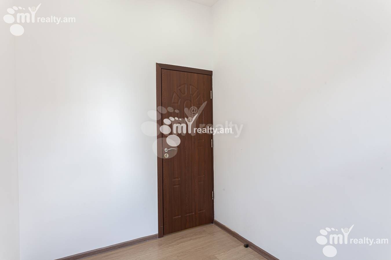 Снять коммерческoе помещение Амбардзумян ул, Арабкир Ереван, 147519