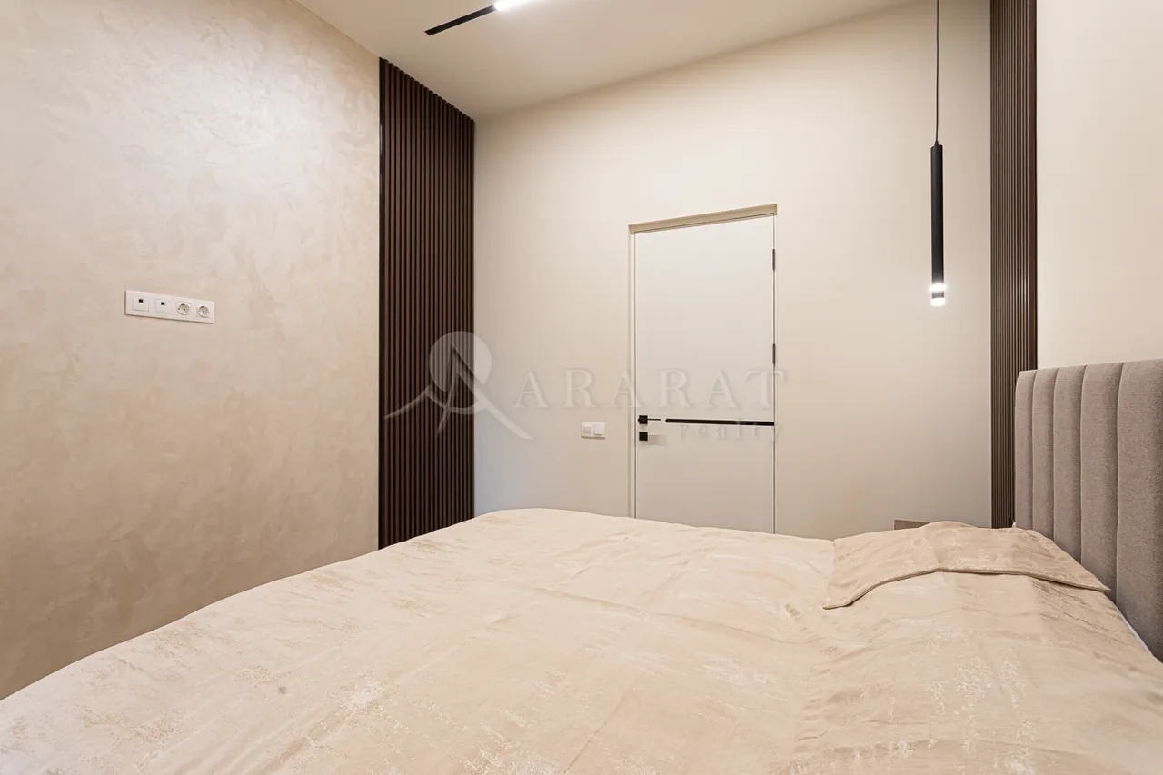 3 սենյականոց բնակարան վարձով Ամիրյան փող, Կենտրոն Երևան, 158917