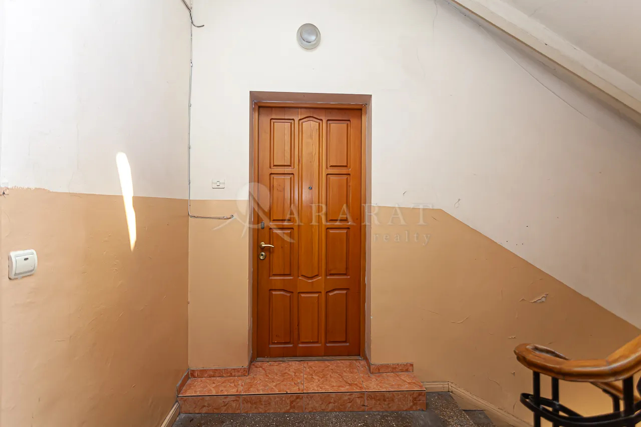 4 bedroom apartment for sale خیابان خانجیان, مرکز شهر ایروان, 161921