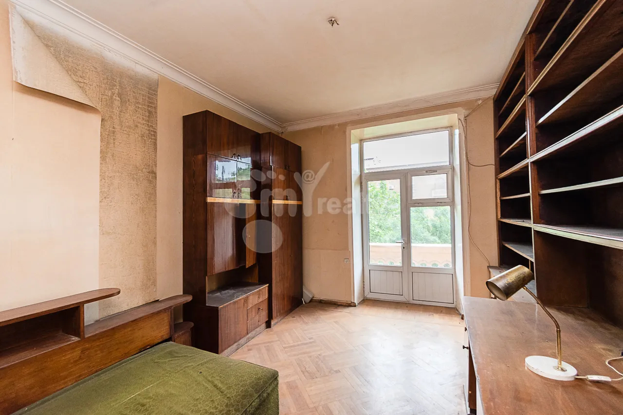 3 bedroom apartment for sale خیابان ابوویان, مرکز شهر ایروان, 160652