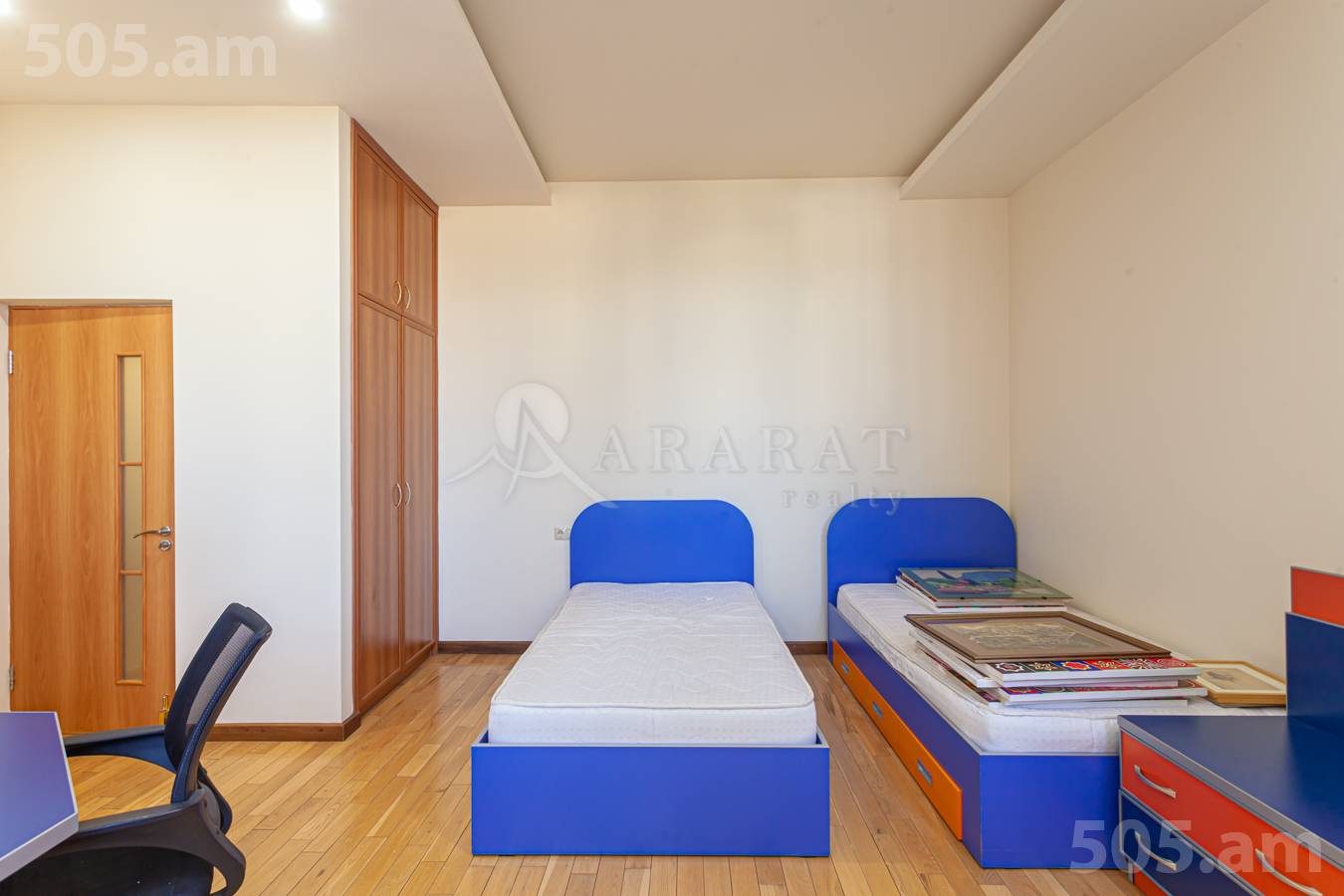 4 bedroom apartment for rent Azatutyan Ave, Arabkir Yerevan, 154351