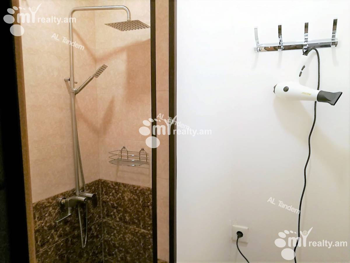 4 bedroom apartment for rent Ghazar Parpetsi St, Center Yerevan, 124054