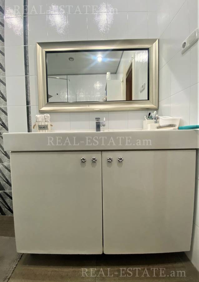 4 bedroom apartment for sale Sayat-Nova Ave, Center Yerevan, 116013