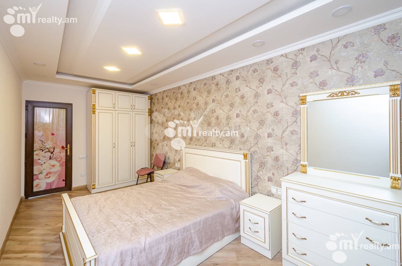 3 bedroom apartment for rent Koghbatsi St, Center Yerevan, 153193