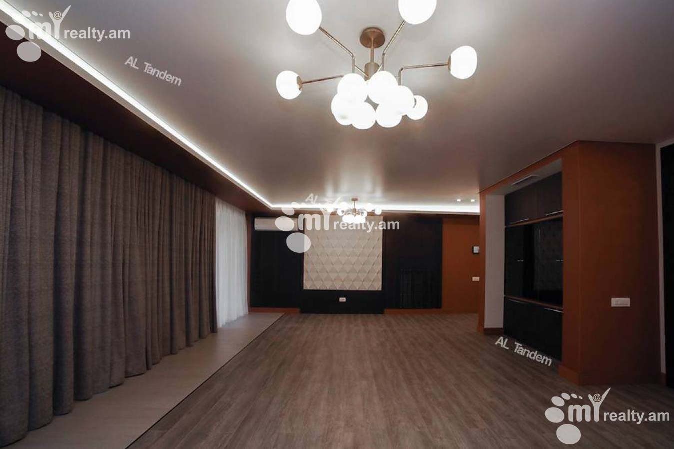 4 bedroom apartment for sale Nalbandyan St, Center Yerevan, 158316