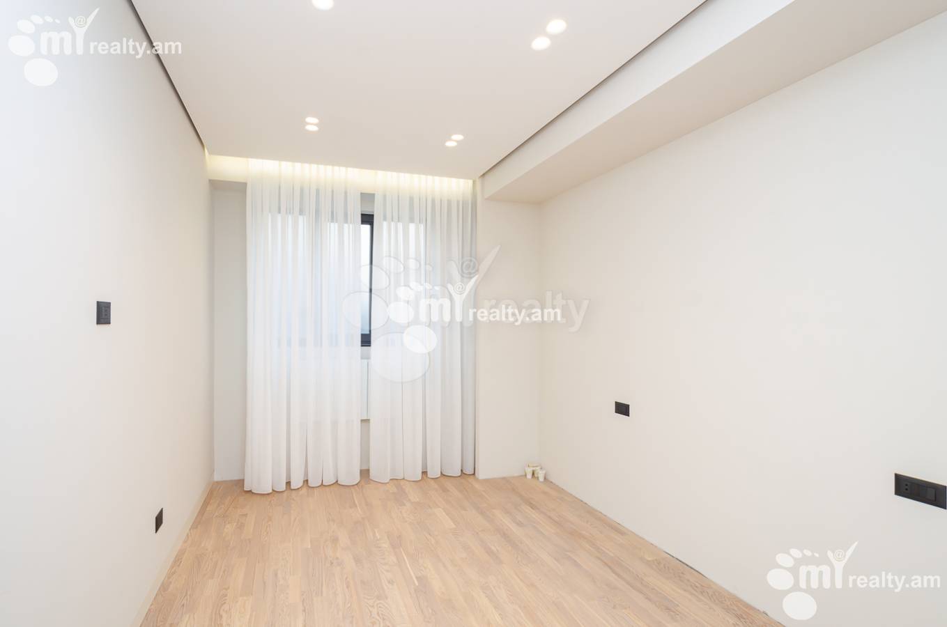 3 bedroom apartment for sale Antarayin, Rue Leonid Azgaldyan, Center Yerevan, 152368
