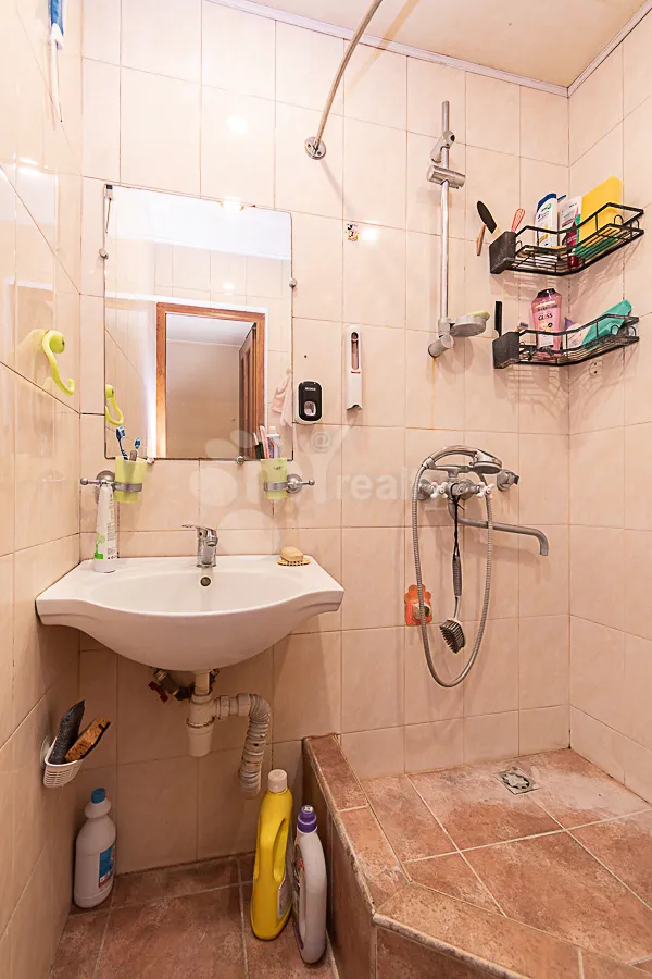 3 bedroom apartment for sale خیابان واهر. پاپازیان, عربگیر ایروان, 158561