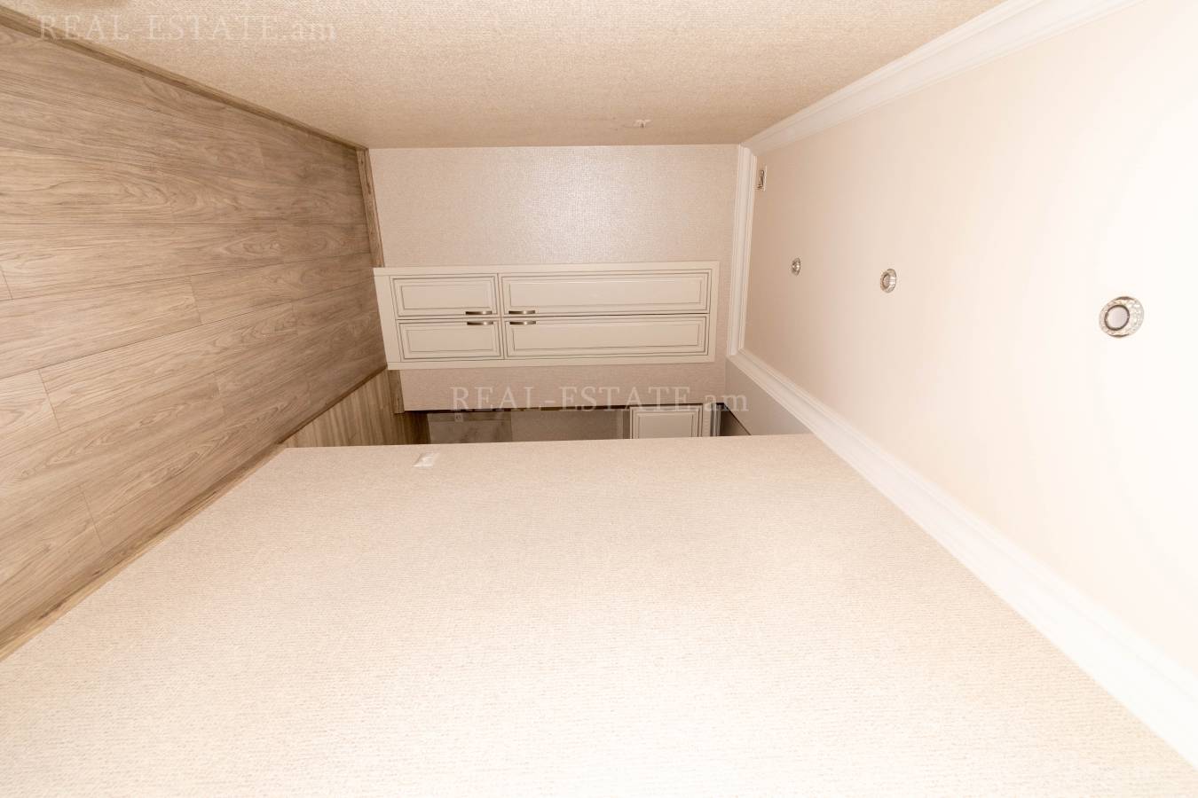 5 bedroom apartment for sale Lvovyan St, Nor-Nork Yerevan, 124058