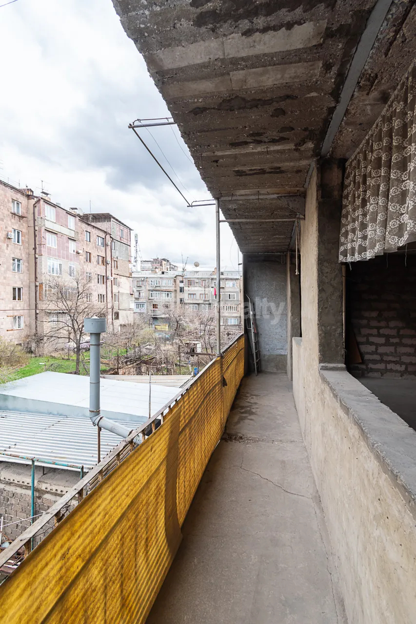 Купить 4 комнатную квартиру Азатутян пр, Арабкир Ереван, 160071