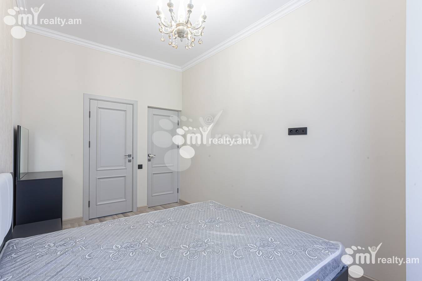 4 սենյականոց բնակարան  Լենինգրադյան փող, Աջափնյակ Երևան, 155473