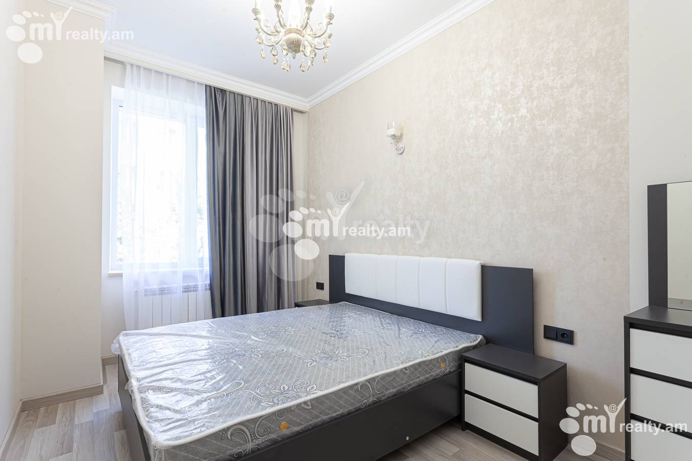 4 սենյականոց բնակարան  Լենինգրադյան փող, Աջափնյակ Երևան, 155473