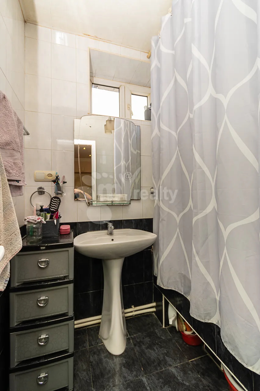 5 bedroom apartment for sale A. Avetisyan St, Arabkir Yerevan, 160759