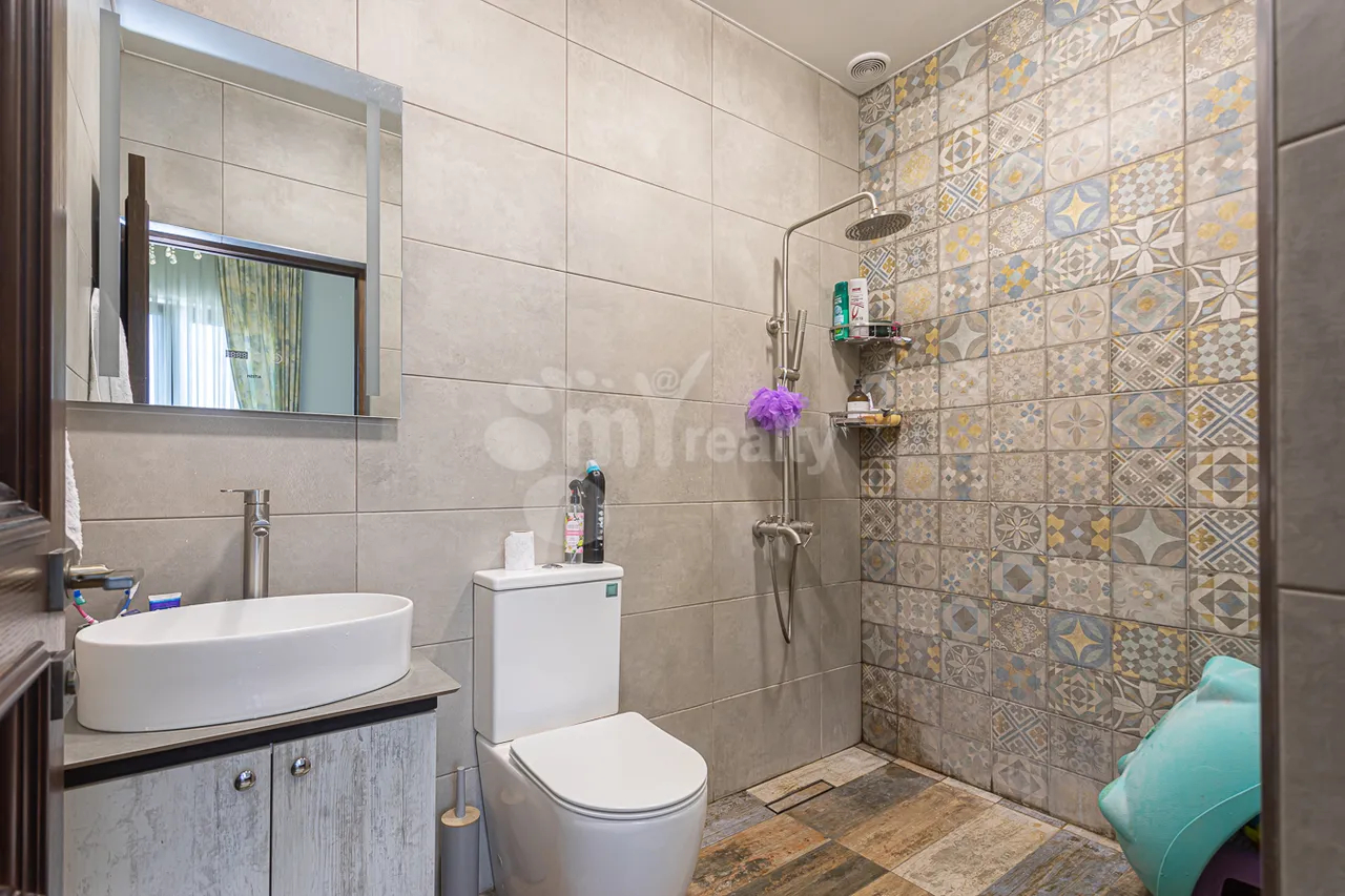 Купить дом Канакер 17ый ул, Канакер-Зейтун Ереван, 160154