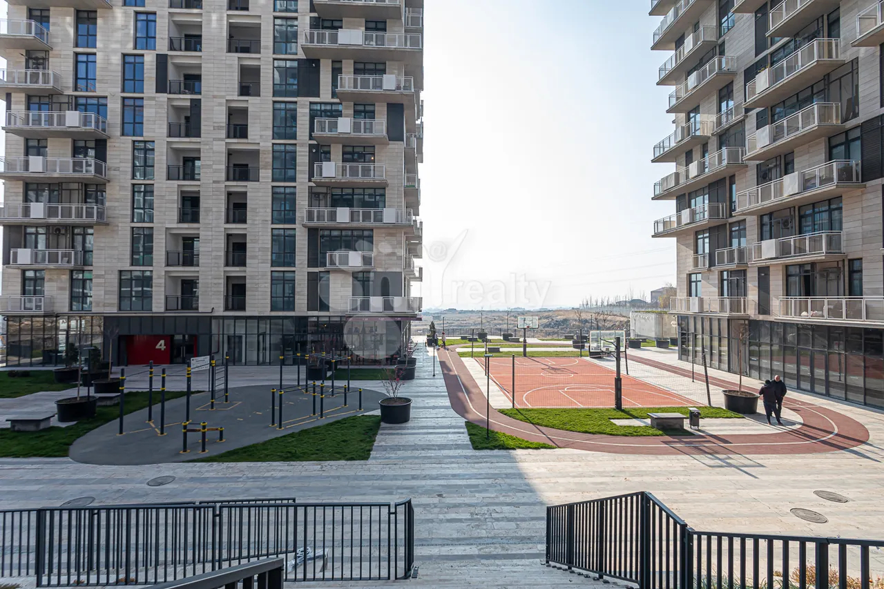 4 bedroom apartment for sale خیابان لِنینگراندیان, آچاپنیاک ایروان, 158334