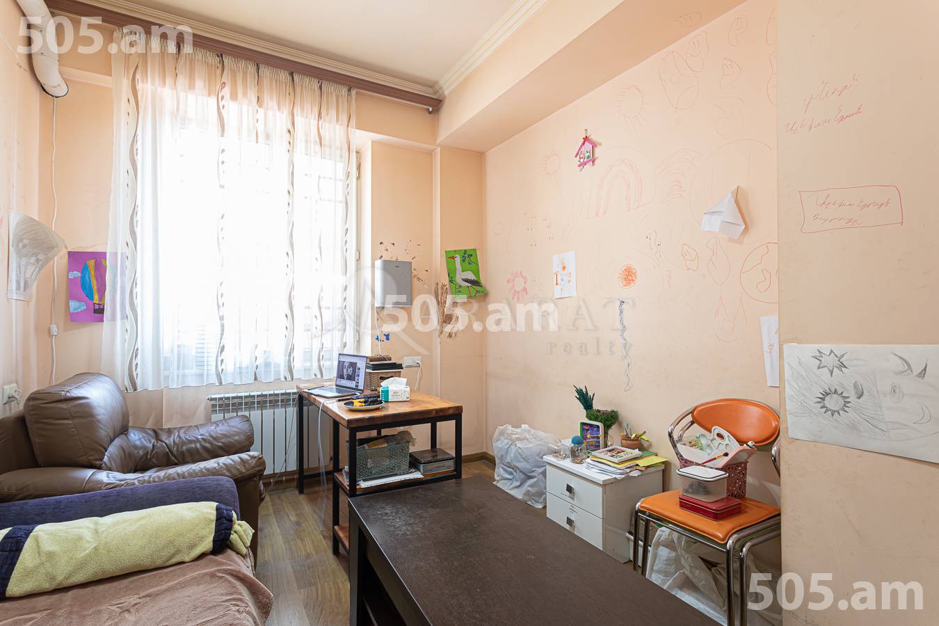 3 սենյականոց բնակարան  Խորենացու փող, Կենտրոն Երևան, 156393