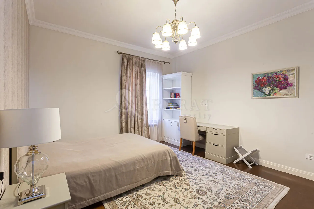 4 bedroom apartment for rent Tumanyan 1 passage, Center Yerevan, 158986