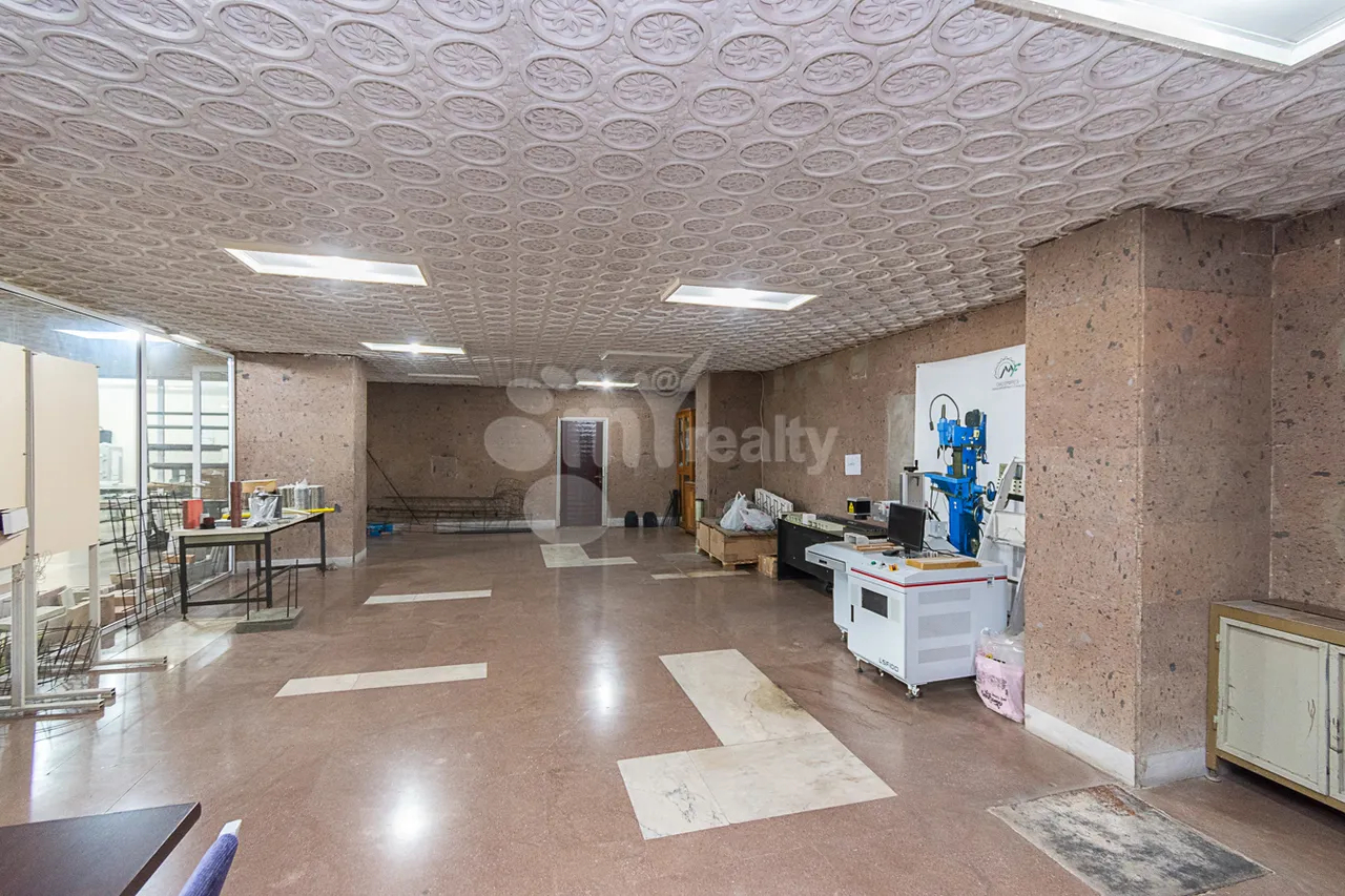 Commercial property for sale Fuchik St, Ajapnyak Yerevan, 160372