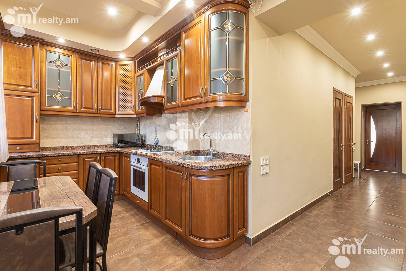 3 bedroom apartment for sale خیابان لِنینگراندیان, آچاپنیاک ایروان, 156721