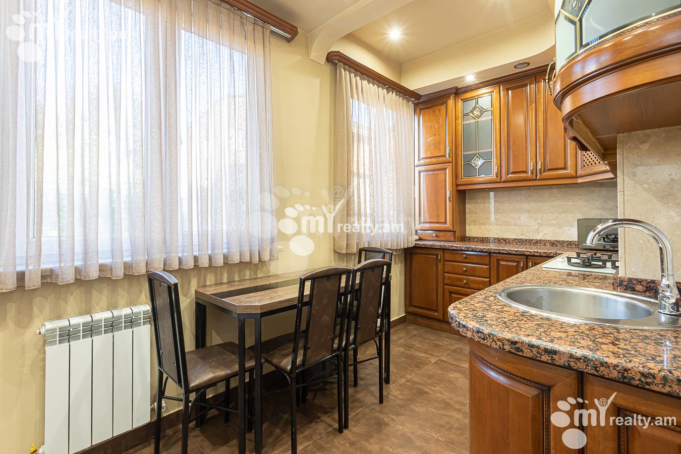 3 bedroom apartment for sale خیابان لِنینگراندیان, آچاپنیاک ایروان, 156721