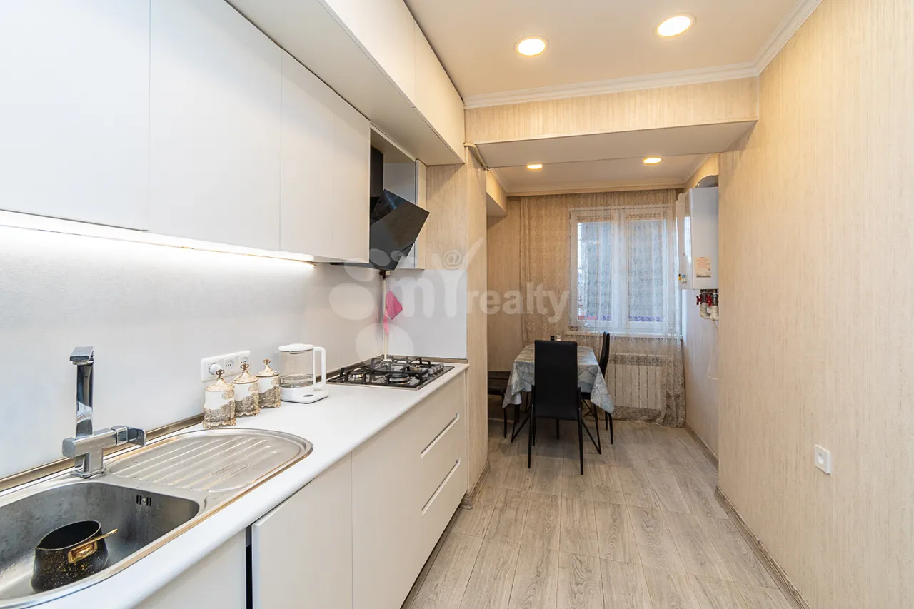 3 bedroom apartment for sale A. Avetisyan St, Arabkir Yerevan, 161276