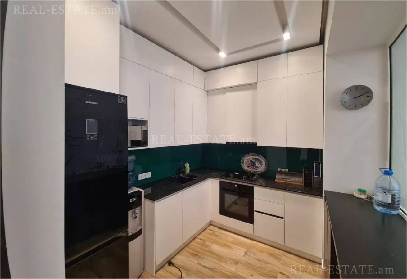 3 սենյականոց բնակարան վարձով Եկմալյան փող, Կենտրոն Երևան, 118864