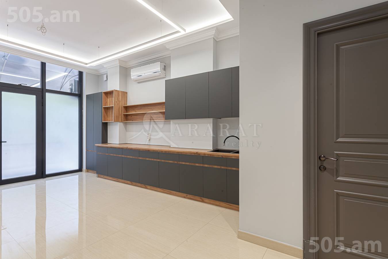 Commercial for rent خیابان تومانیان, مرکز شهر ایروان, 151367