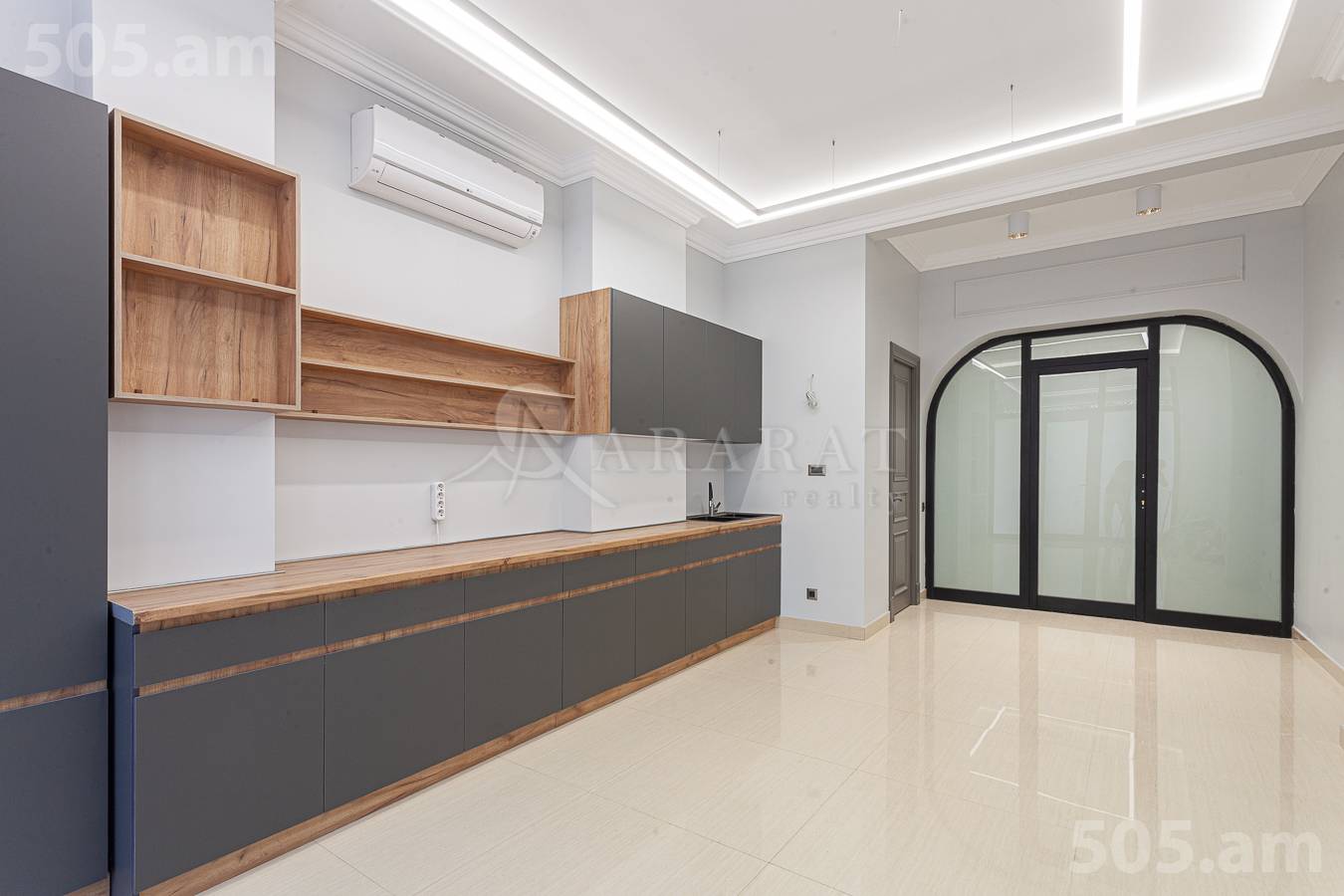 Commercial for rent خیابان تومانیان, مرکز شهر ایروان, 151367