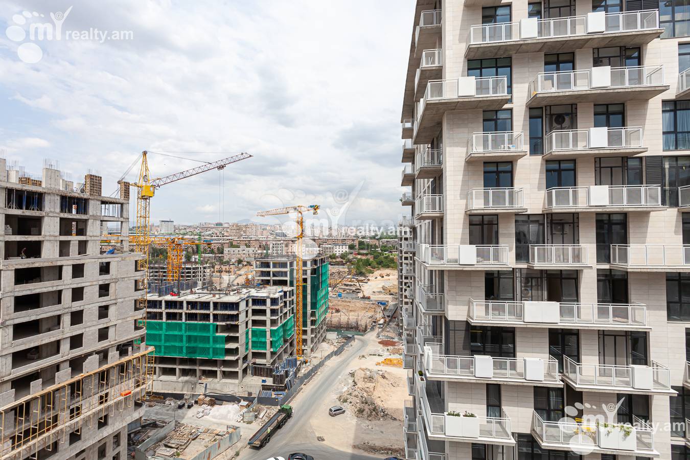 Купить 3 комнатную квартиру Ленинградян, Квартал Ваагни Ереван, 155885