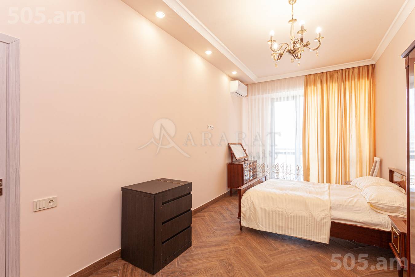 4 bedroom apartment for rent Rostom St, Center Yerevan, 149800