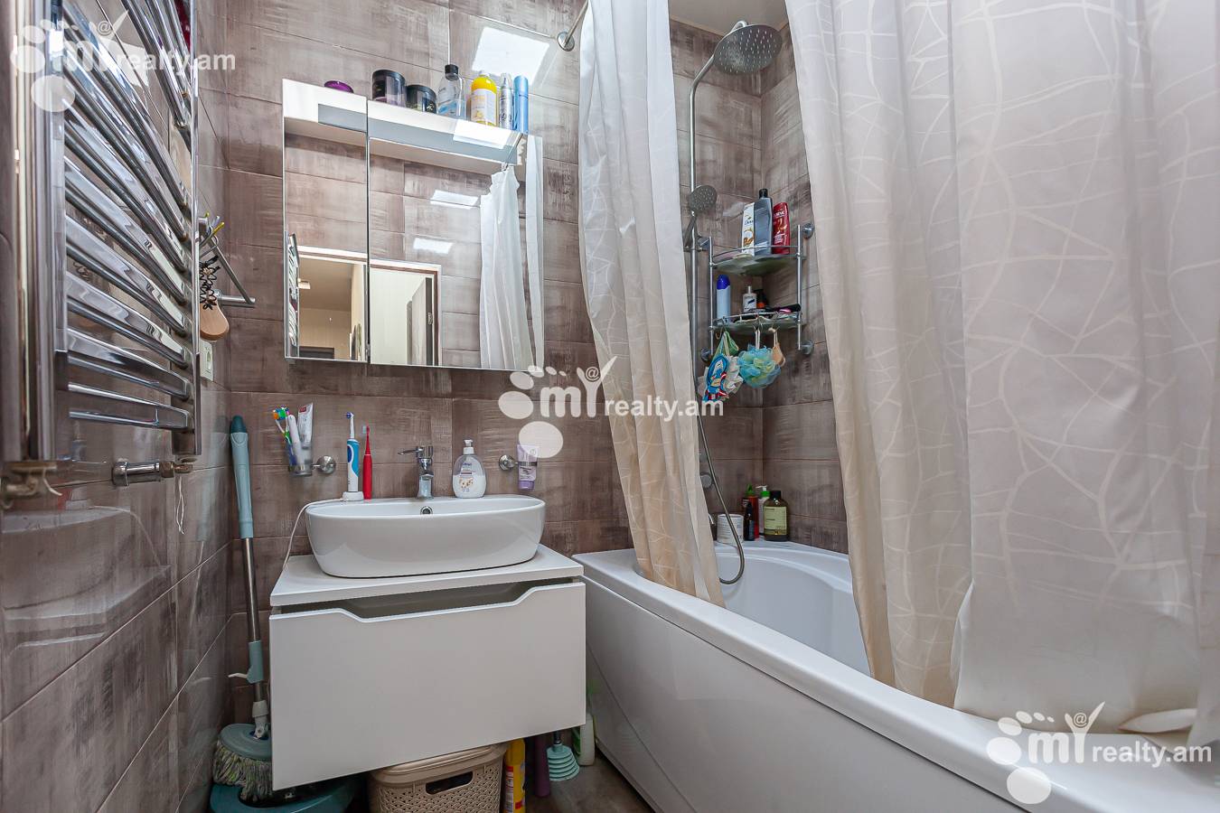 3 սենյականոց բնակարան  Կոմիտասի պող, Արաբկիր Երևան, 154007