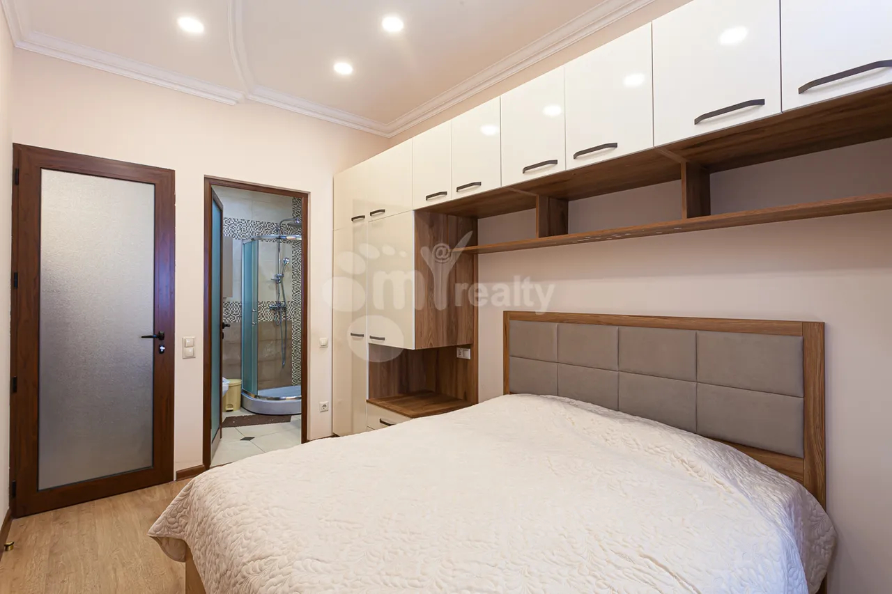 3 bedroom apartment for sale Yekmalyan St, Center Yerevan, 160123