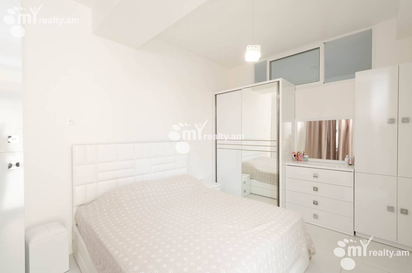 Купить 3 комнатную квартиру Арабкир 27ый ул, Арабкир Ереван, 152408