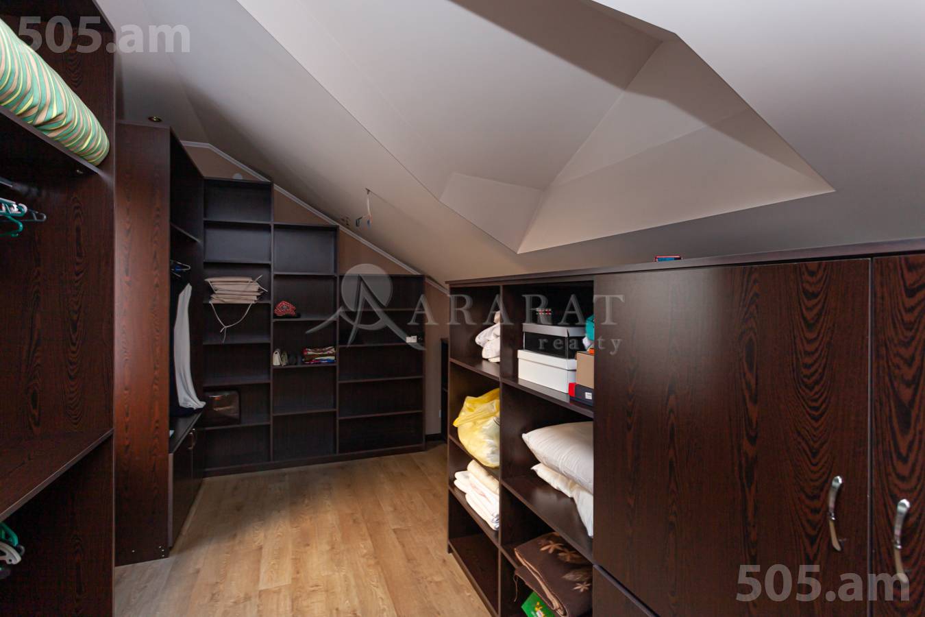 5 bedroom apartment for sale Amiryan St, Center Yerevan, 150344