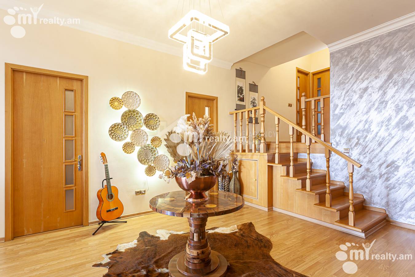 4 bedroom apartment for sale Antarayin St, Center Yerevan, 156021