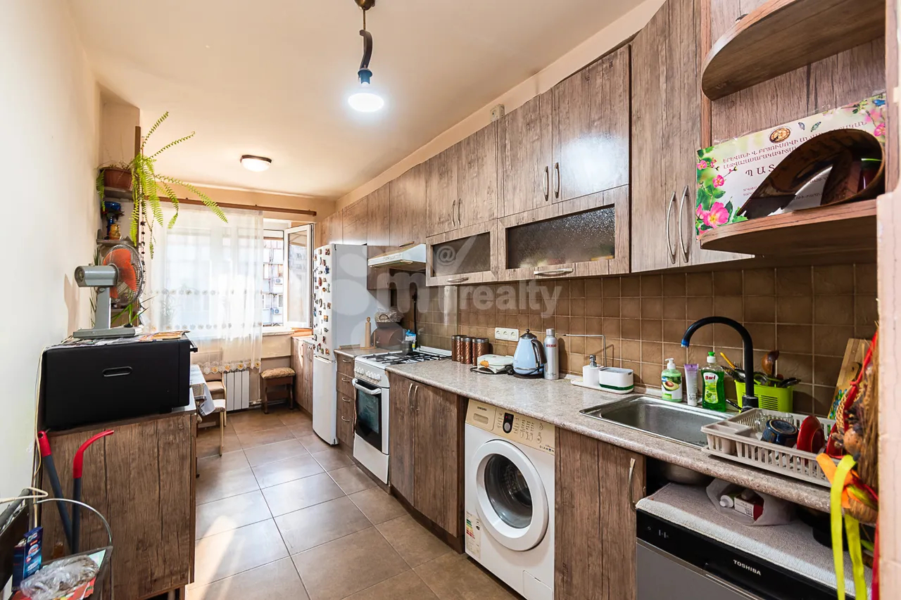 3 bedroom apartment for sale Orbeli Yeghbayrner   St, Arabkir Yerevan, 161210