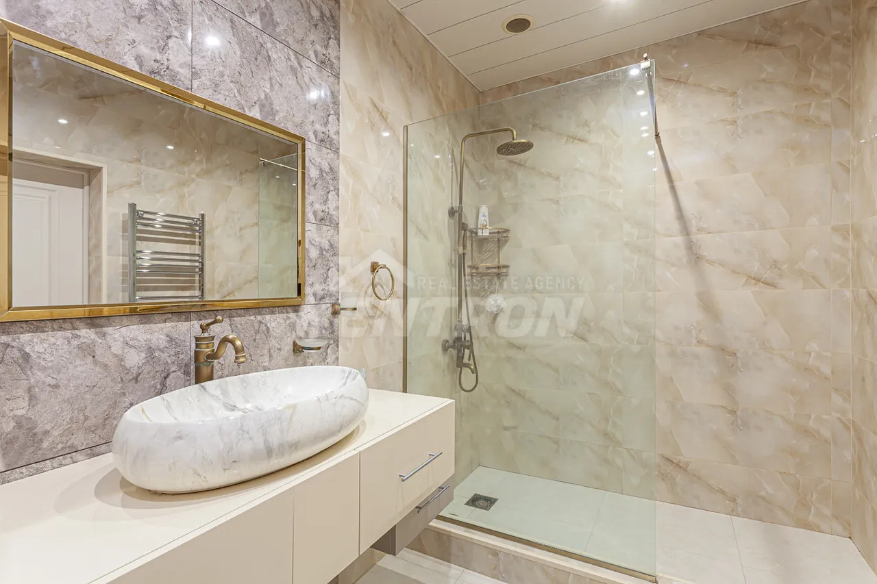 3 bedroom apartment for sale Argishti St, Center Yerevan, 157267