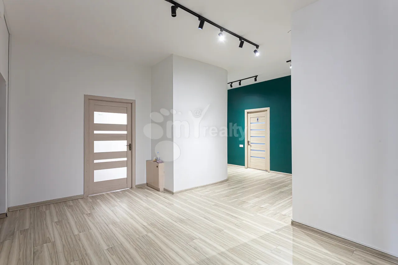 Commercial property for rent V.Papazyan St, Arabkir Yerevan, 160453