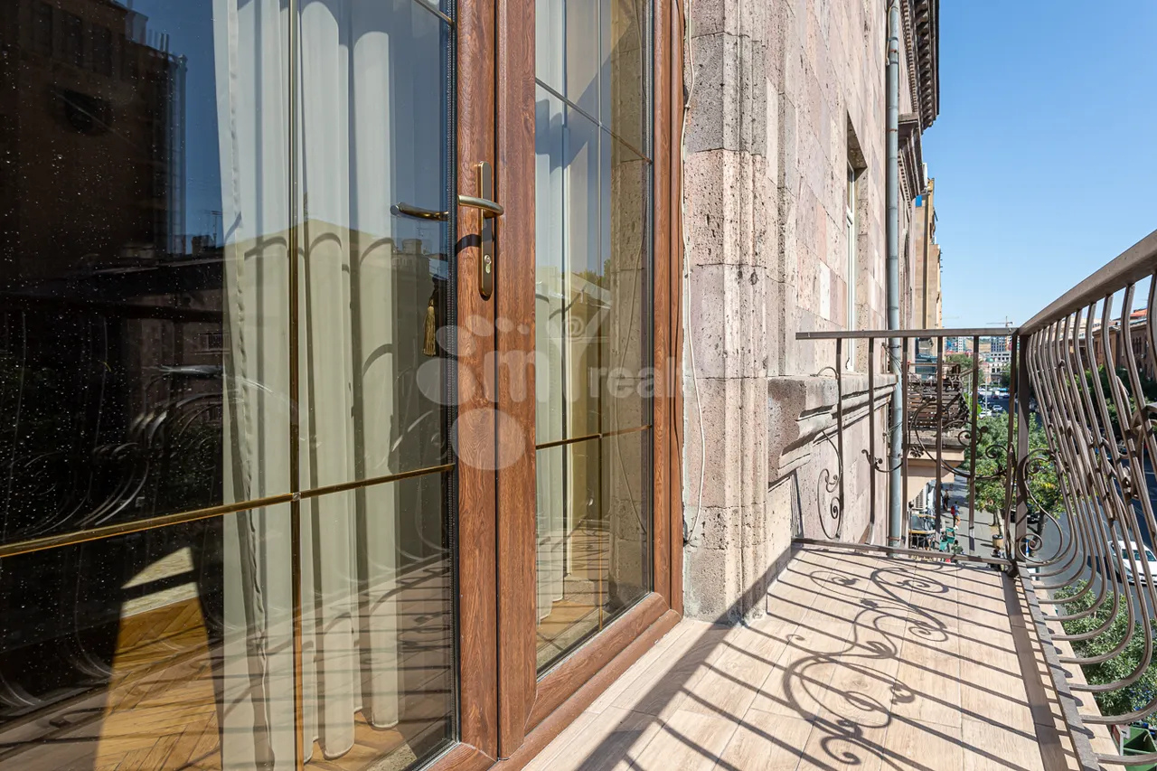 2 bedroom apartment for rent rue d'Amiryan, Center Yerevan, 158872