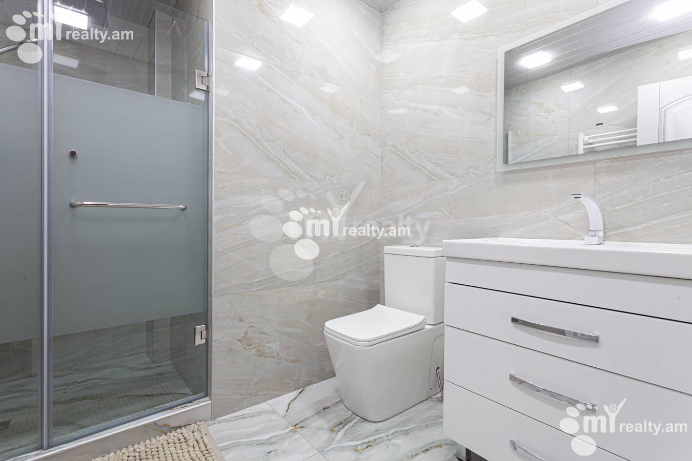 Купить 3 комнатную квартиру Антараин ул Г. Эмина, Центр Ереван, 152074